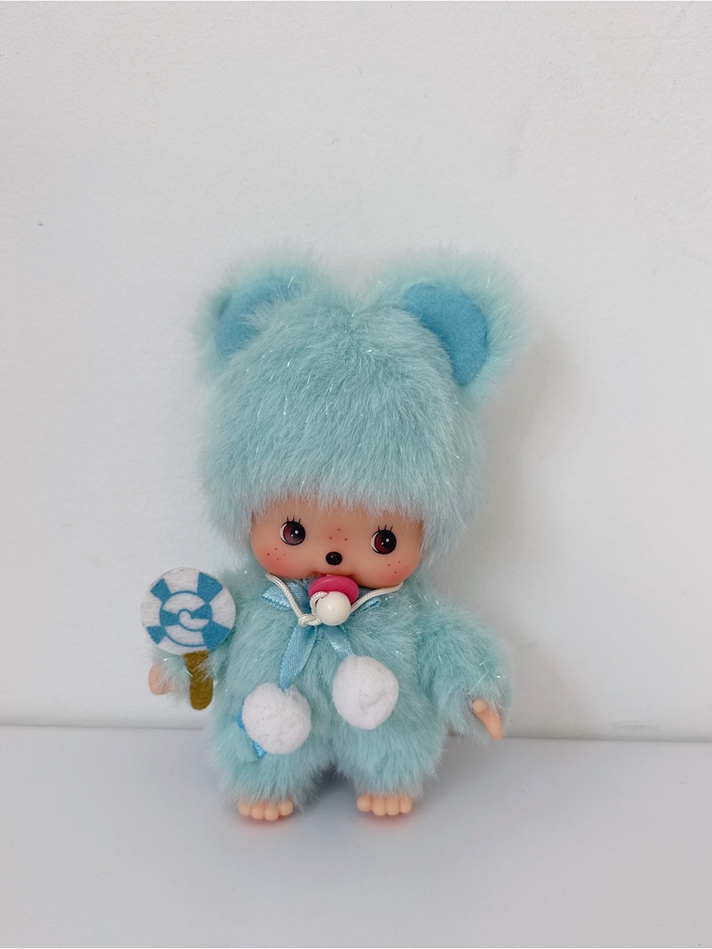Sekiguchi otonalab X bebichhichi Monchhichi plush doll bag charm